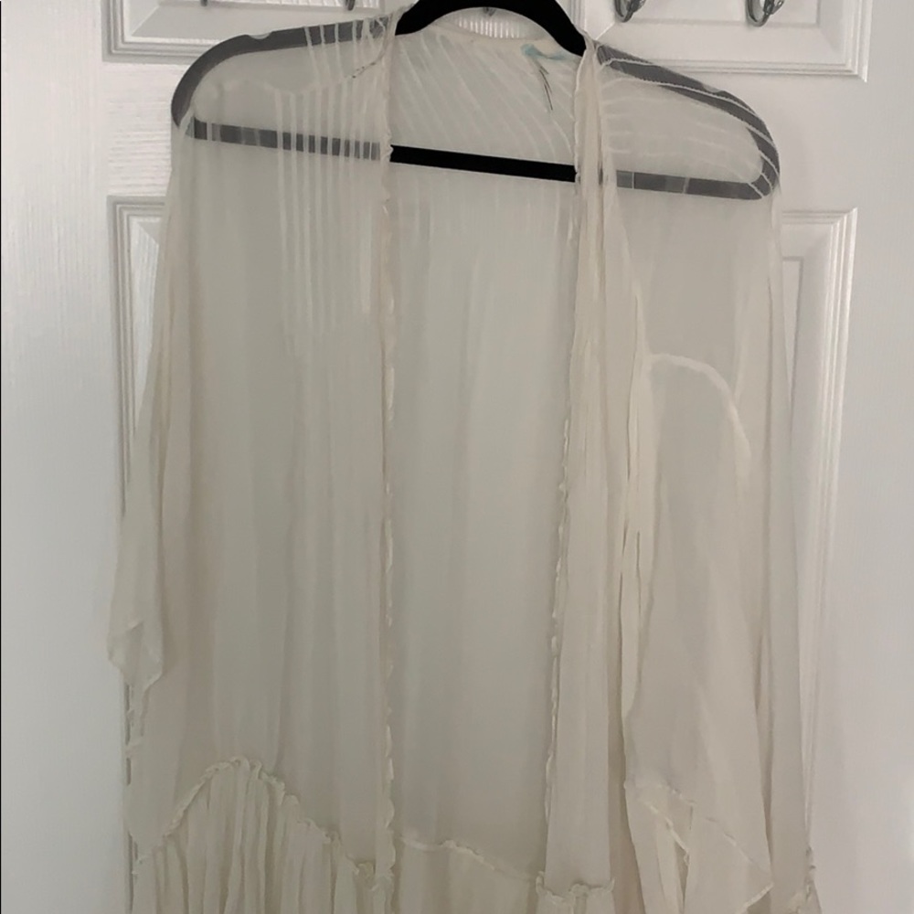 Vintage look sheer ruffle kimono robe